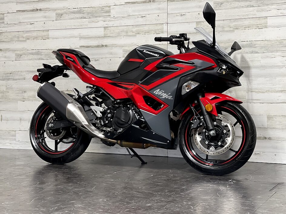 2024 Kawasaki ninja 500 (+971561943867)
