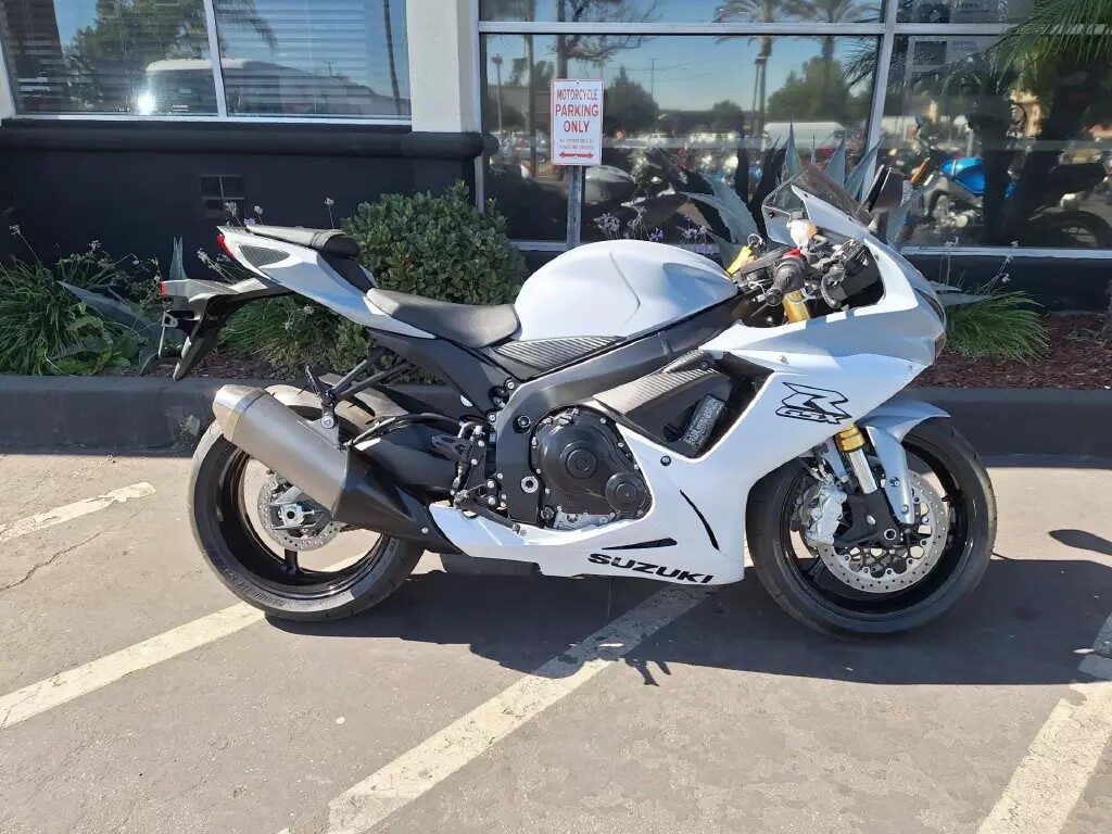2022 SUZUKI GSXR