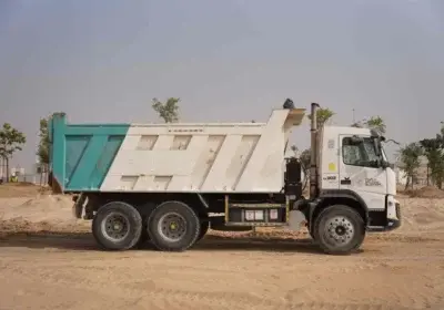 2012-volvo-fmx-370-6×4-tipper-truck-right-view-tk-0302-1