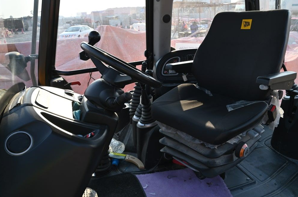 Today’s Offer – Well-Kept 2020 JCB 3CX Sitemaster Backhoe Loader for Sale