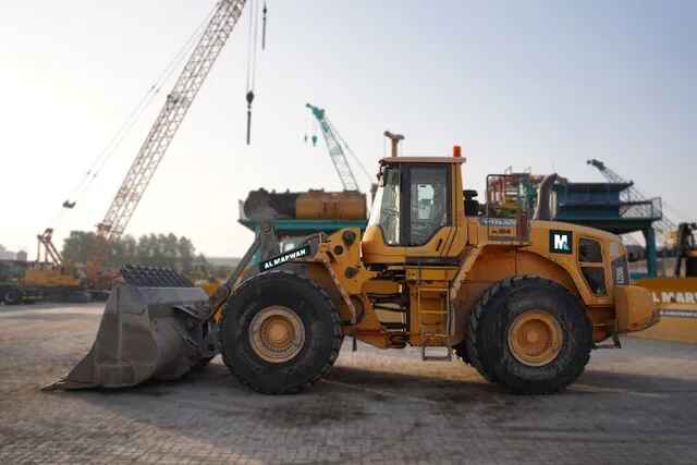 Great Deal 2005 Komatsu PC1250-7 Track Excavator