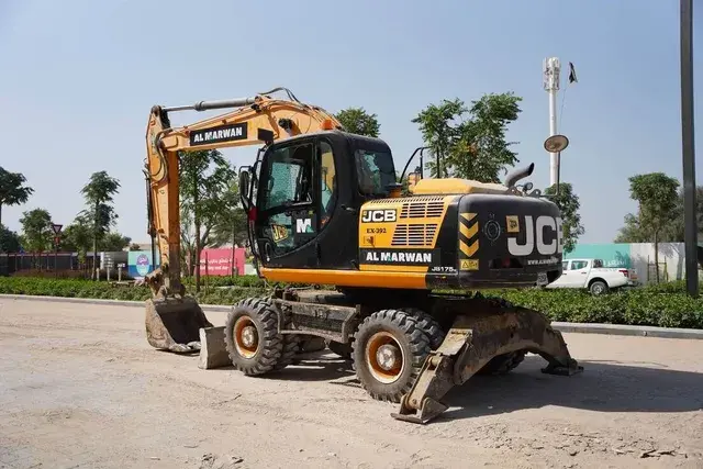 Grab a Deal 2017 JCB JS175 Wheel Excavator