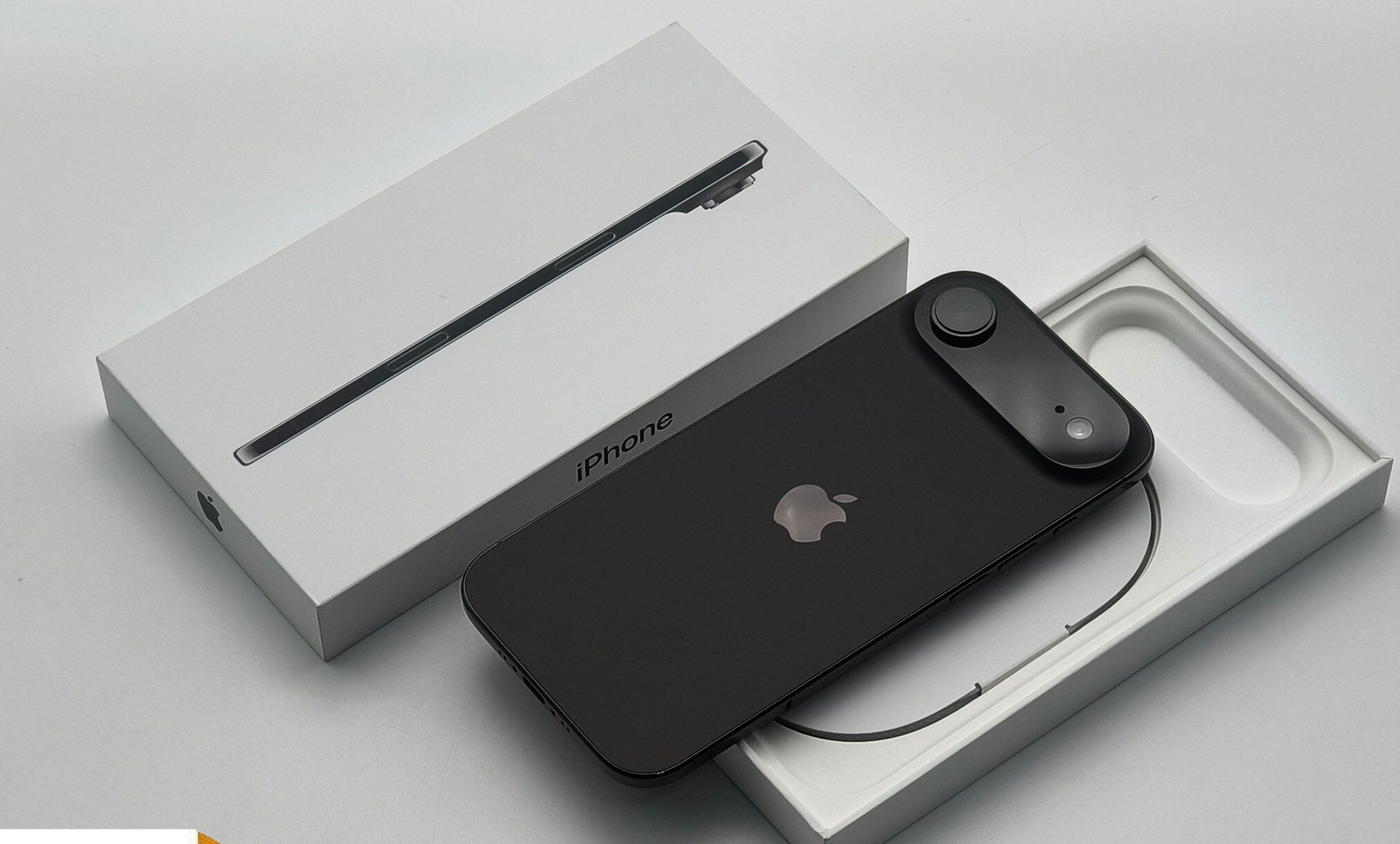 Wholesale Apple iPhone 17 Pro Max, iPhone 17 Pro, iPhone 17 , iPhone Air , Apple iPhone 16 Pro Max, iPhone 16 Pro, iPhone 16, iPhone 16 Plus, Samsung Galaxy S26 Ultra