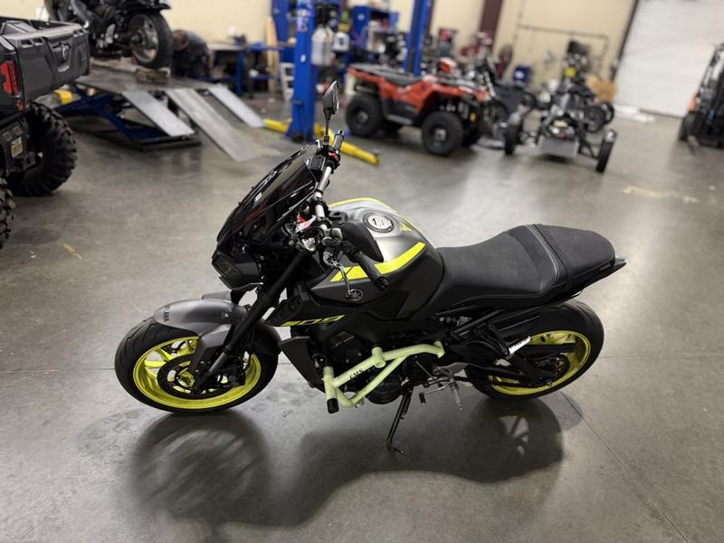 2018 Yamaha MT-09 WhatsApp +17203061962